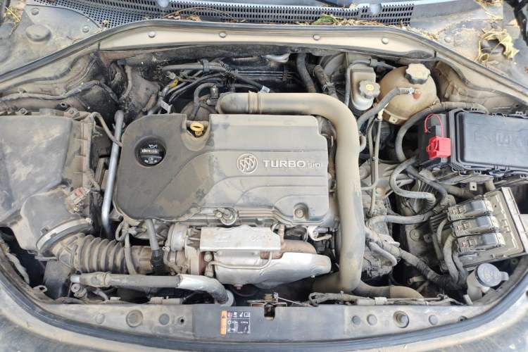 Used Buick LaCrosse 2016 20T Elite Edition Engine Bay