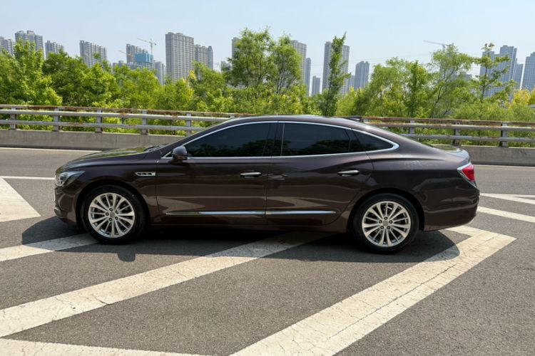 Used Buick LaCrosse 2016 Revised Version 28T Elite Edition Exterior 1