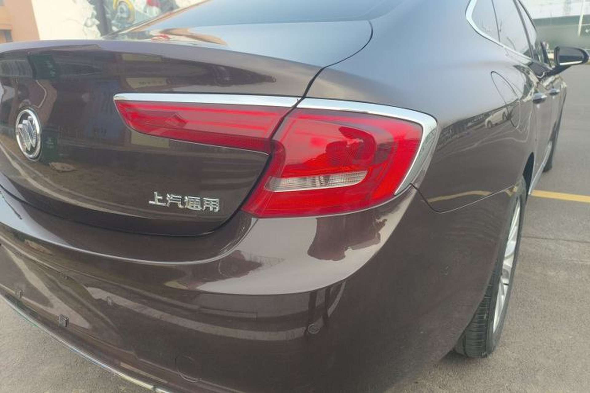 Used Buick LaCrosse 2016 28T Luxury Version Exterior 3