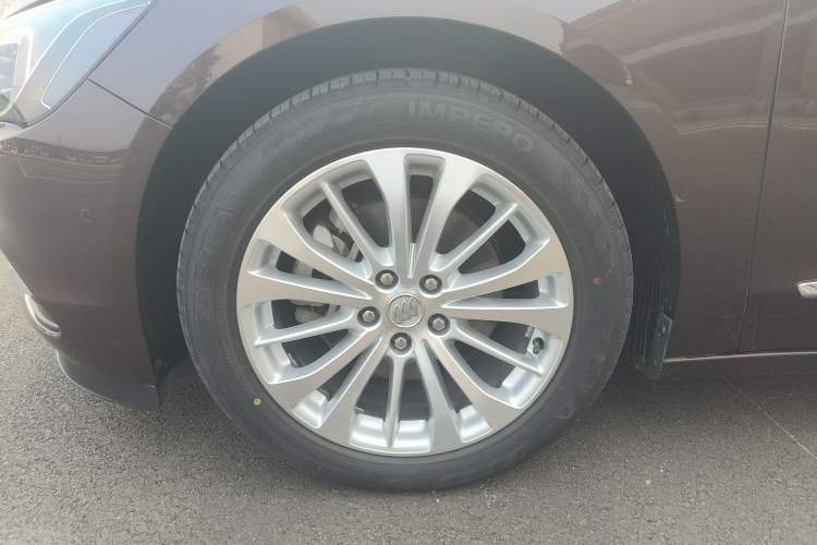 Used Buick LaCrosse 2016 28T Luxury Version Exterior 6