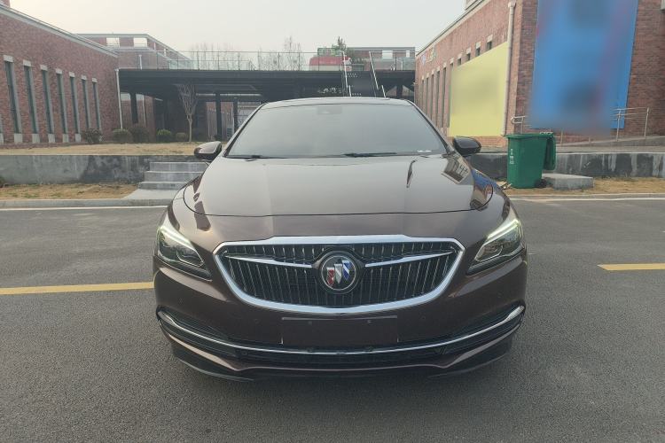 Used Buick LaCrosse 2016 28T Luxury Version Front