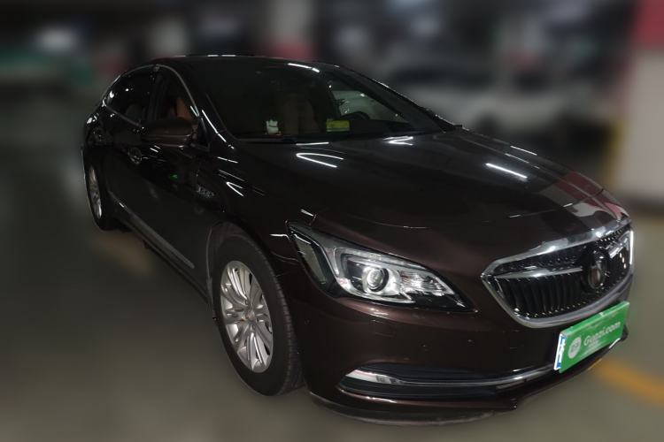 Used Buick LaCrosse 2016 20T Luxury Model Front Right 45 Deg
