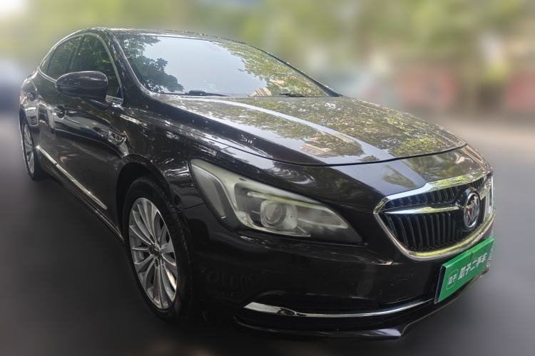 Used Buick LaCrosse 2016 Revised Version 28T Elite Edition Front Right 45 Deg