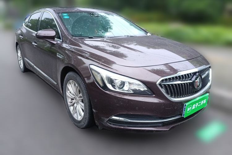 Used Buick LaCrosse 2016 20T Luxury Model Front Right 45 Deg