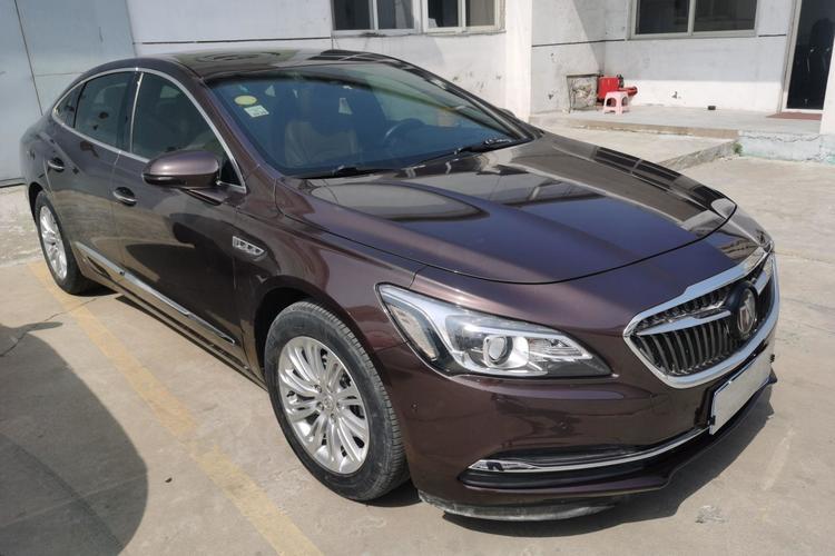 Used Buick LaCrosse 2016 20T Luxury Model Front Right 45 Deg