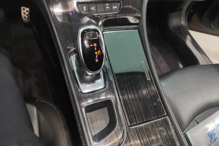 Used Buick LaCrosse 2016 Revised Version 28T Elite Edition Gear Lever