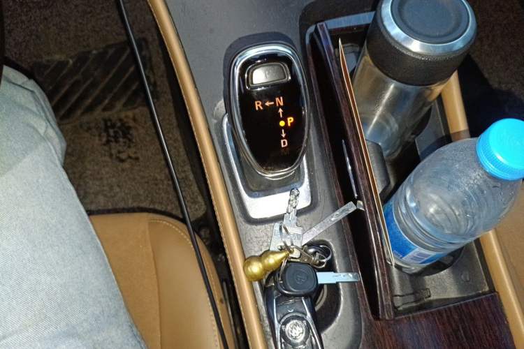 Used Buick LaCrosse 2016 20T Luxury Model Gear Lever