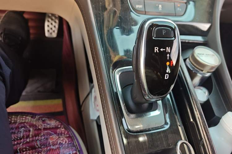 Used Buick LaCrosse 2016 Revised 20T Leading Edition Gear Lever