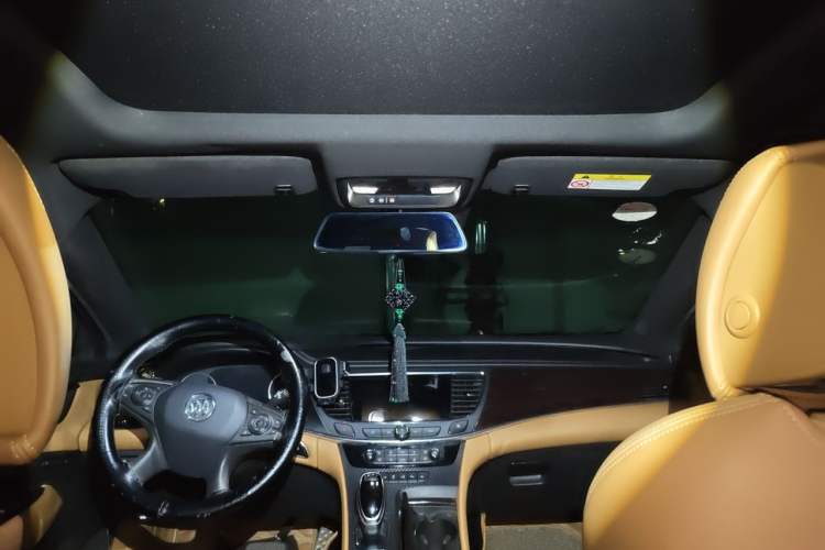 Used Buick LaCrosse 2016 28T Luxury Version Headliner