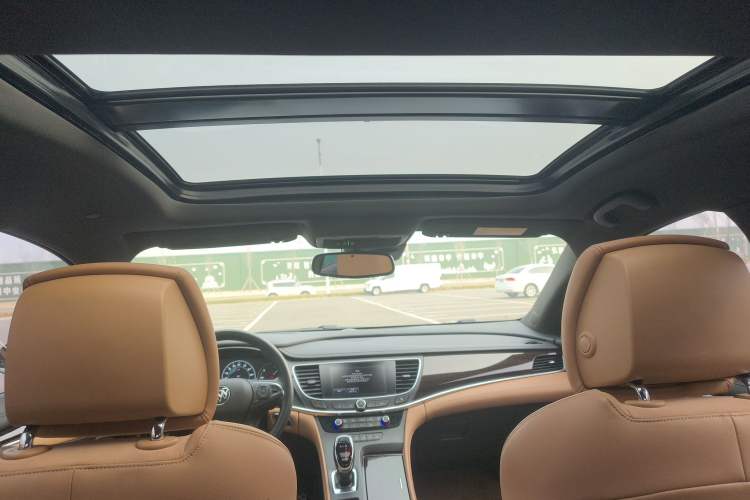 Used Buick LaCrosse 2016 28T Luxury Version Headliner