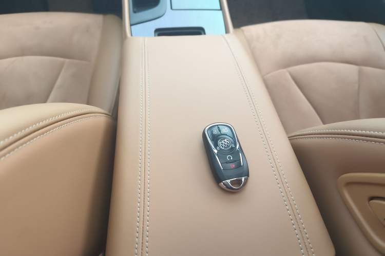 Used Buick LaCrosse 2016 28T Luxury Version Interior 1