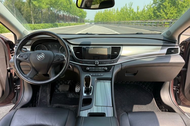 Used Buick LaCrosse 2016 Revised Version 28T Elite Edition Interior 3