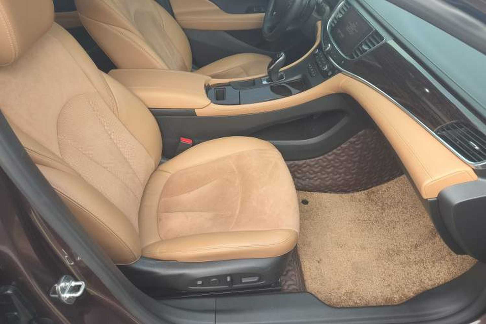 Used Buick LaCrosse 2016 28T Luxury Version Interior 5