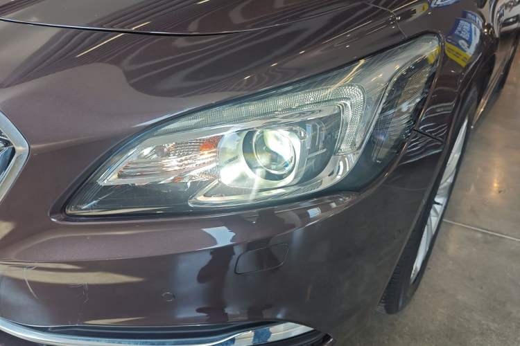 Used Buick LaCrosse 2016 Revised Version 28T Elite Edition Left Front Headlight