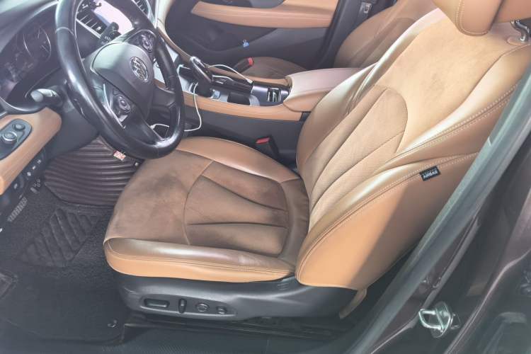 Used Buick LaCrosse 2016 28T Luxury Version Left Front Seat