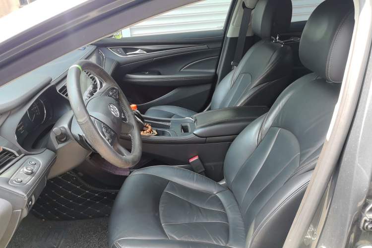 Used Buick LaCrosse 2016 Revised Version 28T Elite Edition Left Front Seat