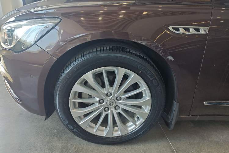 Used Buick LaCrosse 2016 Revised Version 28T Elite Edition Left Front Wheel Hub