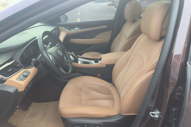 Used Buick LaCrosse 2016 28T Luxury Version Left Rear Seat