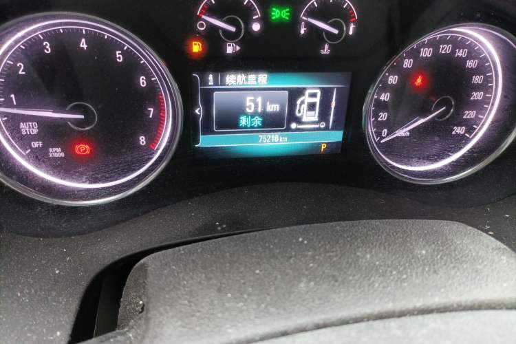 Used Buick LaCrosse 2016 Revised 20T Leading Edition Odometer Close Up