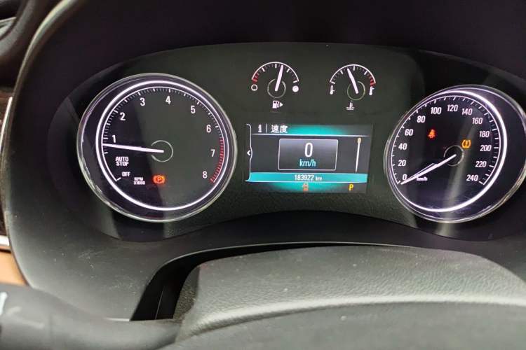 Used Buick LaCrosse 2016 20T Elite Edition Odometer Close Up