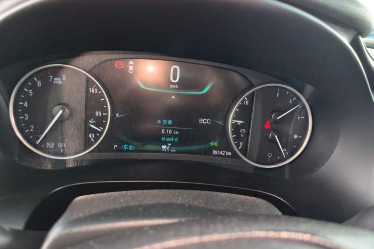 Used Buick LaCrosse 2016 28T Luxury Version Odometer Close Up