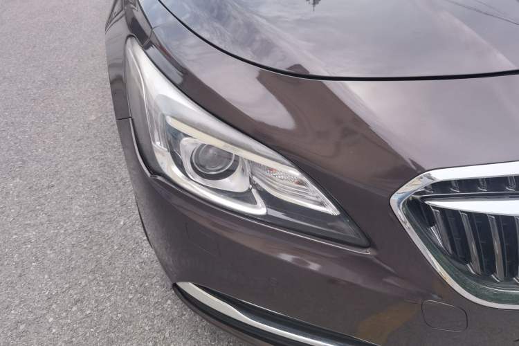 Used Buick LaCrosse 2016 20T Luxury Model Right Front Headlight