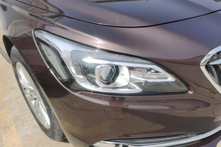 Used Buick LaCrosse 2016 20T Luxury Model Right Front Headlight