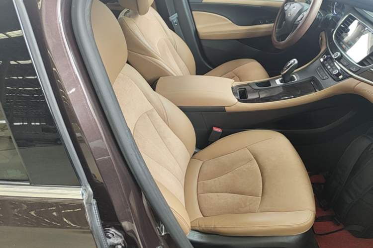Used Buick LaCrosse 2016 20T Elite Edition Right Front Seat