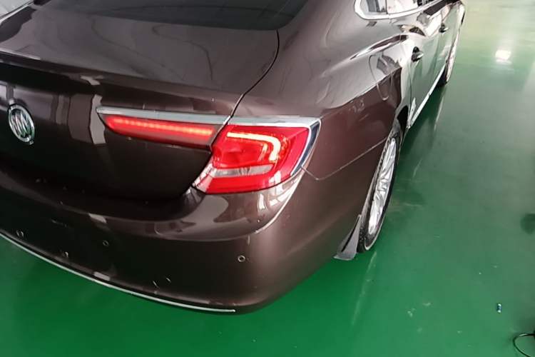 Used Buick LaCrosse 2016 20T Elite Edition Right Rear Taillight