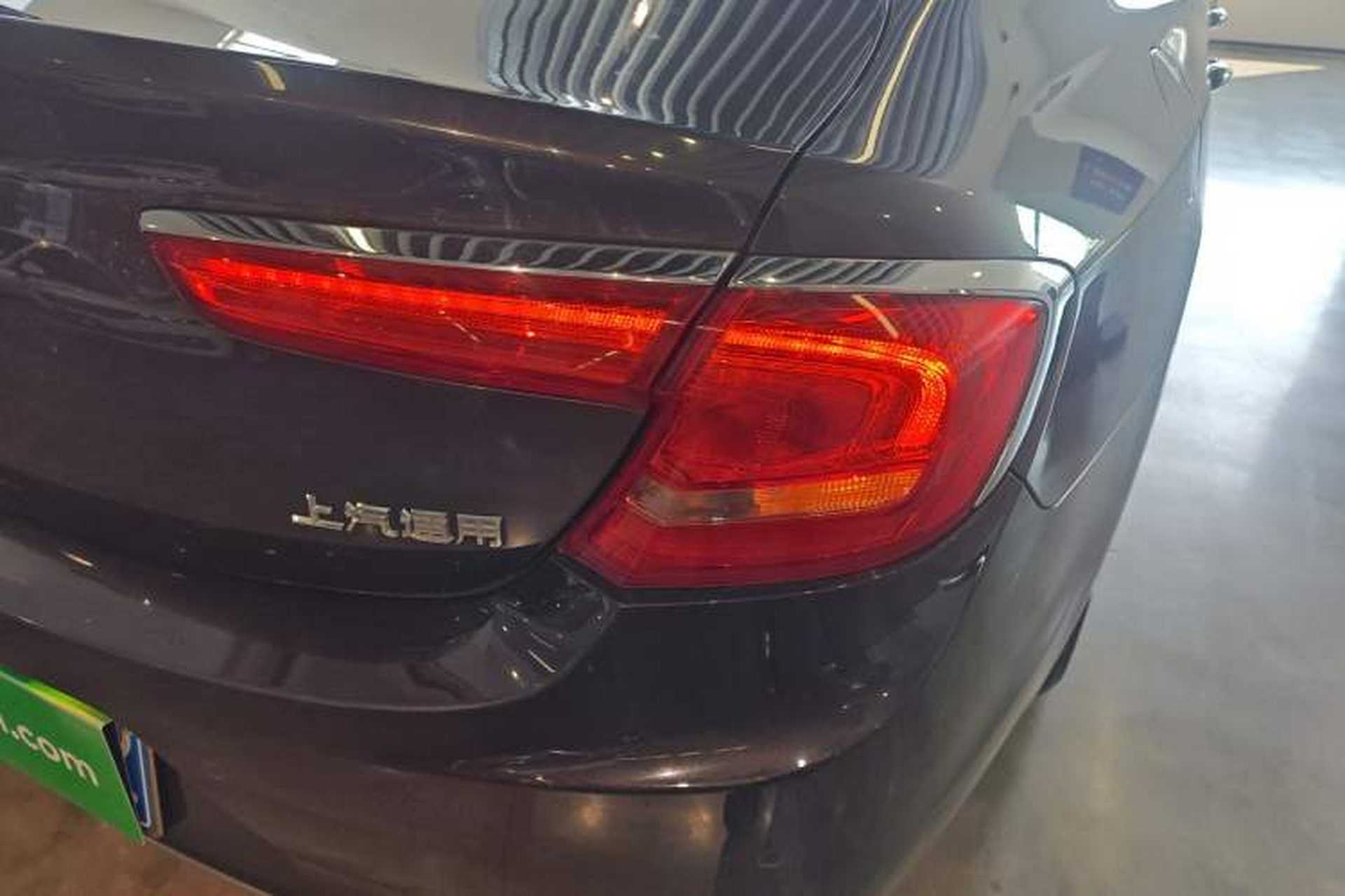 Used Buick LaCrosse 2016 Revised Version 28T Elite Edition Right Rear Taillight