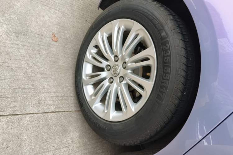 Used Buick LaCrosse 2016 20T Elite Edition Right Rear Wheel Hub