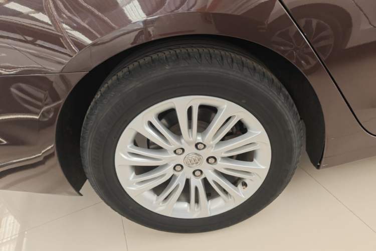 Used Buick LaCrosse 2016 20T Elite Edition Right Rear Wheel Hub