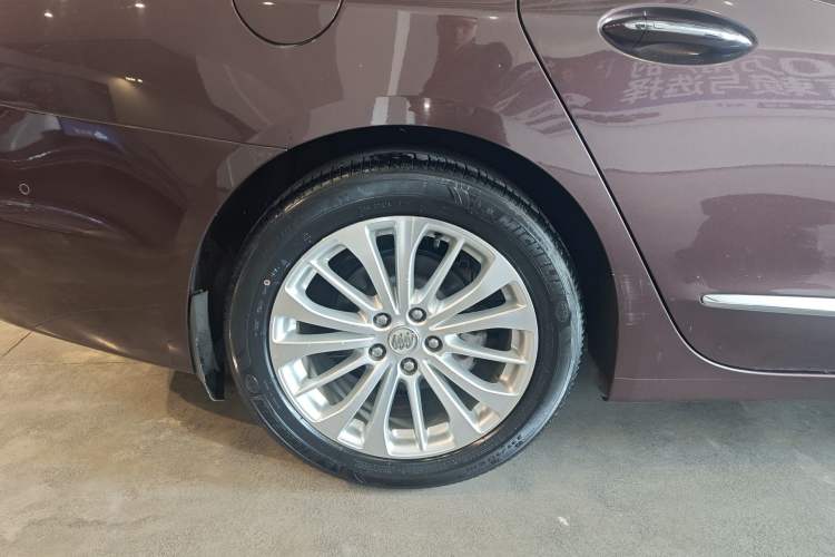 Used Buick LaCrosse 2016 Revised Version 28T Elite Edition Right Rear Wheel Hub