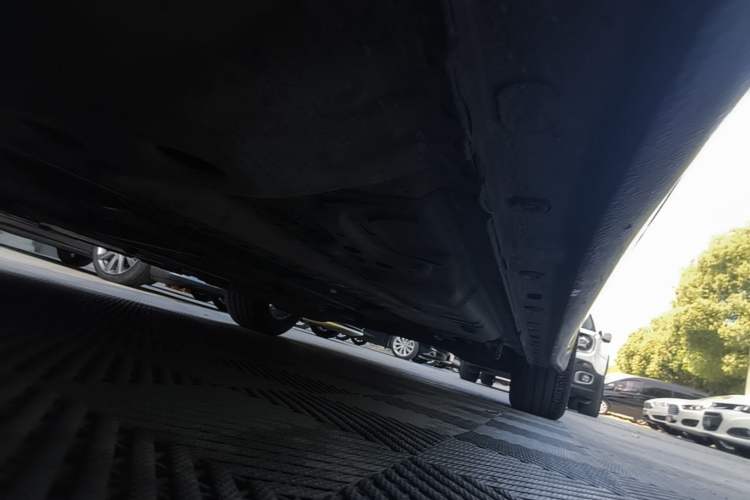 Used Buick LaCrosse 2016 20T Elite Edition Right Side Sill