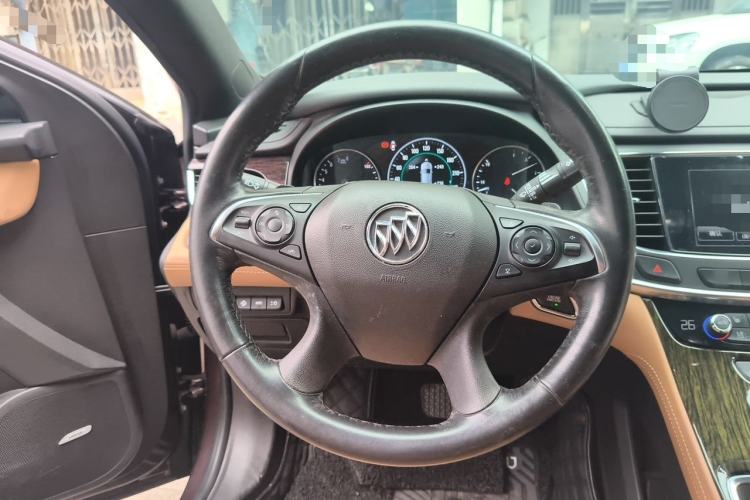 Used Buick LaCrosse 2016 28T Luxury Version Steering Wheel
