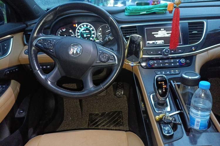 Used Buick LaCrosse 2016 20T Luxury Model Steering Wheel