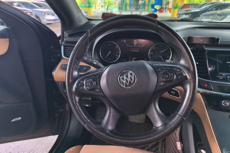 Used Buick LaCrosse 2016 28T Luxury Version Steering Wheel
