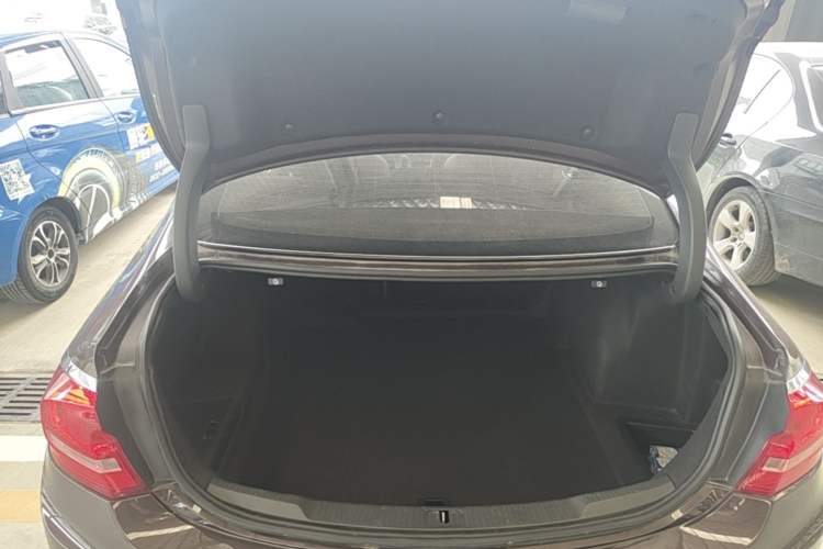 Used Buick LaCrosse 2016 20T Elite Edition Trunk