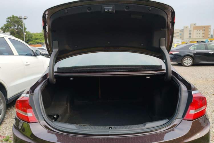 Used Buick LaCrosse 2016 20T Elite Edition Trunk