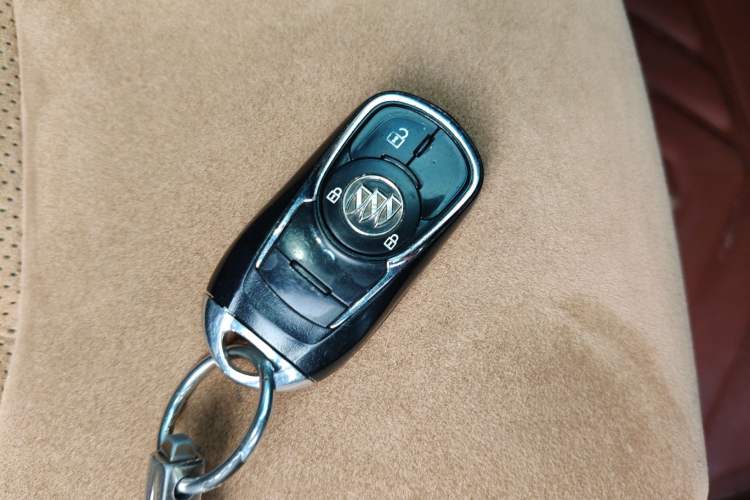 Used Buick LaCrosse 2016 20T Elite Edition Vehicle Key