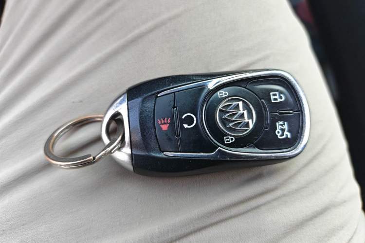Used Buick LaCrosse 2016 20T Elite Edition Vehicle Key