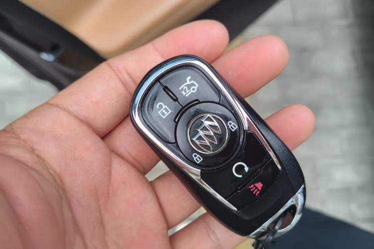 Used Buick LaCrosse 2016 28T Luxury Version Vehicle Key