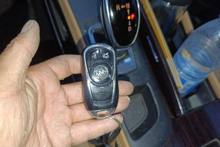 Used Buick LaCrosse 2016 20T Luxury Model Vehicle Key