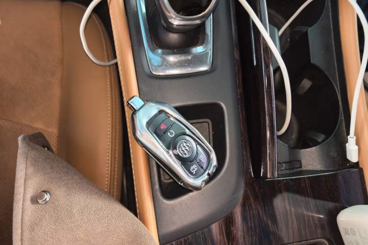 Used Buick LaCrosse 2016 28T Luxury Version Vehicle Key