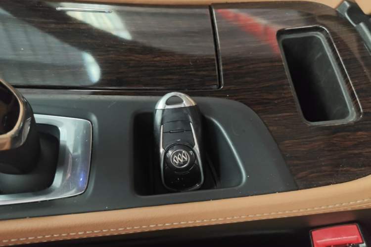 Used Buick LaCrosse 2016 20T Elite Edition Vehicle Key