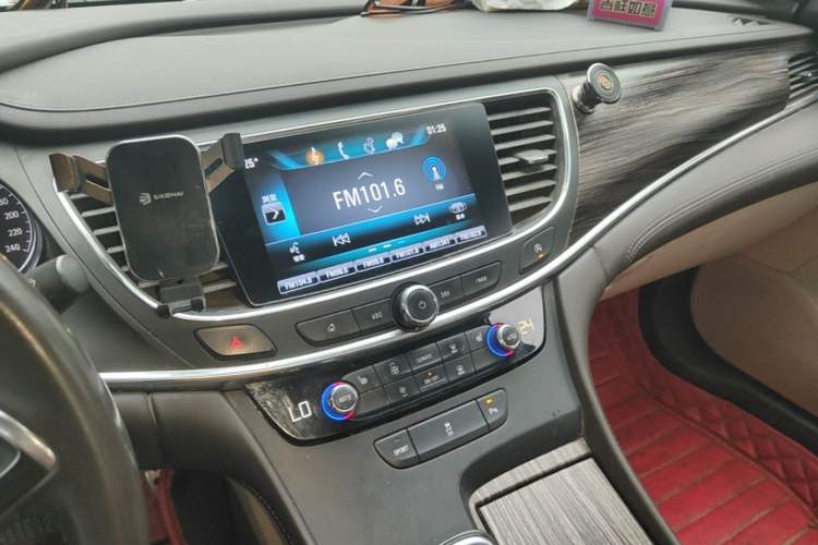 Used Buick LaCrosse 2016 Revised 20T Leading Edition Audio And AC Panel