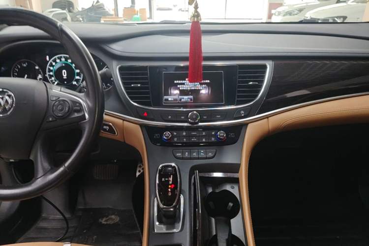 Used Buick LaCrosse 2016 20T Luxury Model Audio And AC Panel