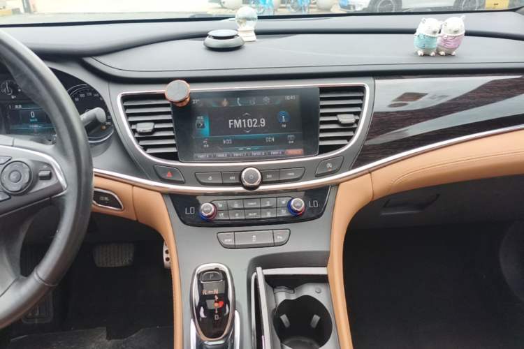 Used Buick LaCrosse 2016 20T Elite Edition Audio And AC Panel