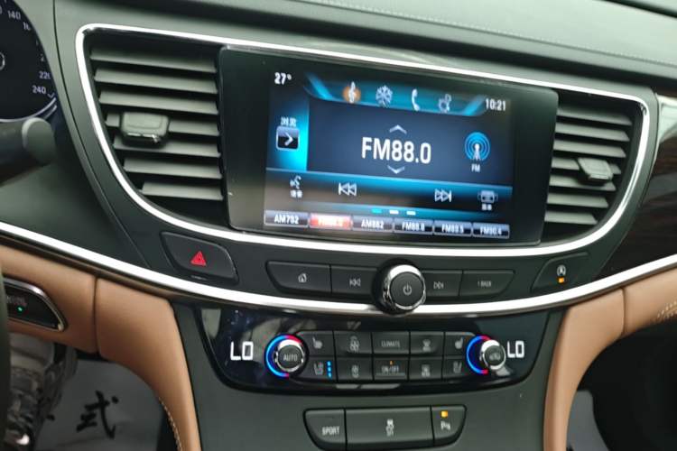 Used Buick LaCrosse 2016 20T Elite Edition Audio And AC Panel