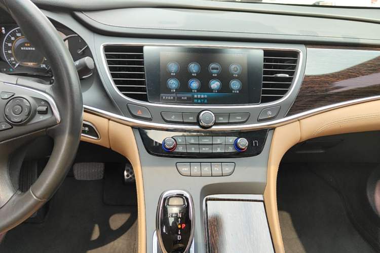 Used Buick LaCrosse 2016 20T Luxury Model Audio And AC Panel